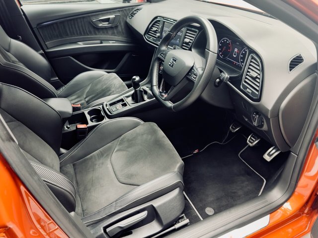 2018 Seat Leon 2L Cupra 300 5dr - Photo 9