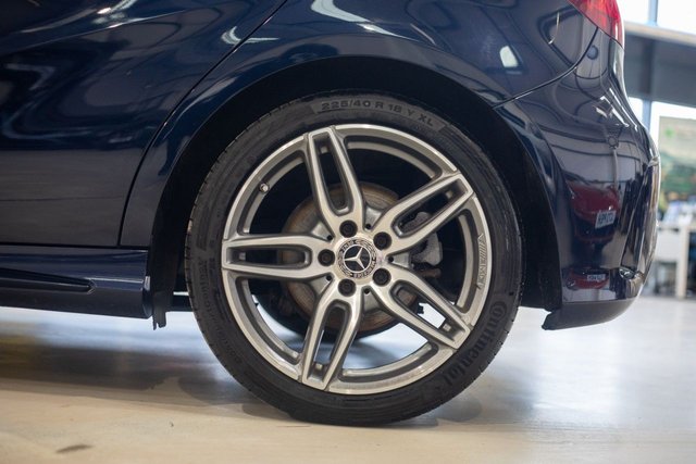 2017 Mercedes-Benz A-Class 1.6L Amg Line 5dr - Photo 7