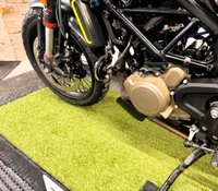USED 2024 24 HUSQVARNA SVARTPILEN 125 125 Naked Petrol Manual Euro 5 (15 ps) Learner Legal - Ride From 17 Y/O
