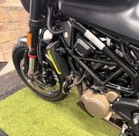 USED 2024 24 HUSQVARNA SVARTPILEN 125 125 Naked Petrol Manual Euro 5 (15 ps) Learner Legal - Ride From 17 Y/O