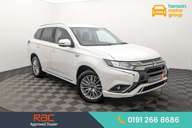 2018 Mitsubishi Outlander 2.4h TwinMotor 13.8kWh Juro SUV 5dr Petrol Plug-in Hybrid CVT 4WD Euro 6 (s/s) (209 ps) photo