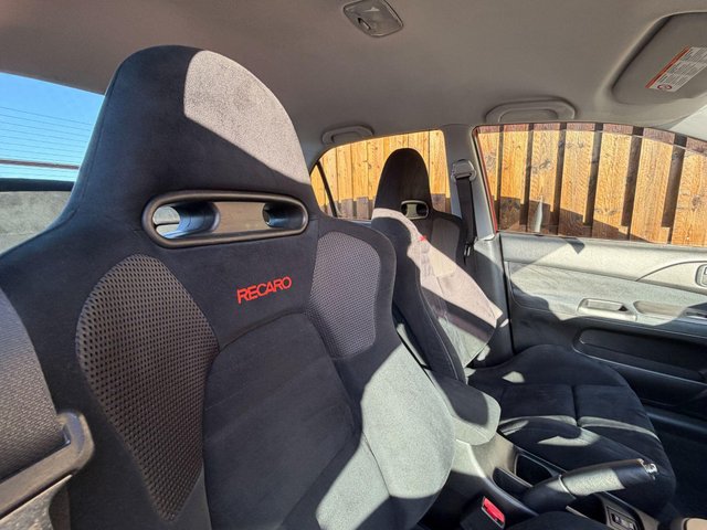 View our MITSUBISHI LANCER