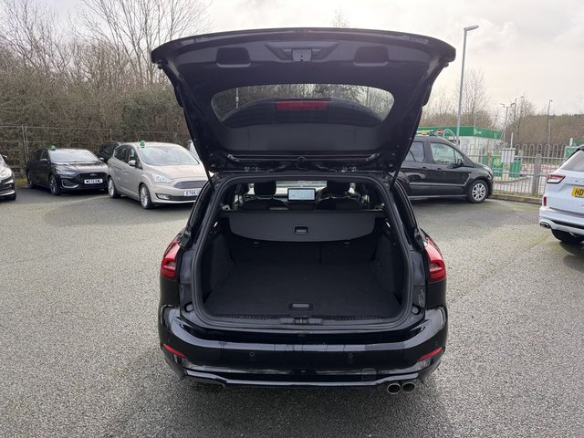 2024 Ford Focus 1L St-Line 5dr - Photo 12