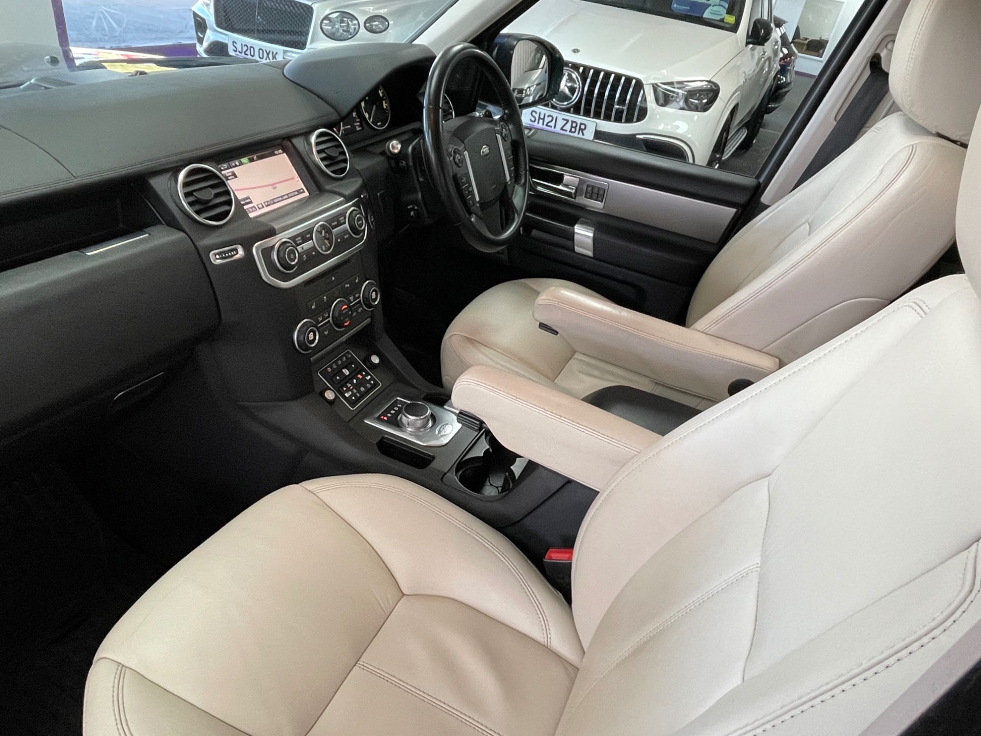 USED 2014 14 LAND ROVER DISCOVERY 4 3.0 SD V6 HSE SUV 5dr Diesel Auto 4WD Euro 5 (s/s) (255 bhp) 