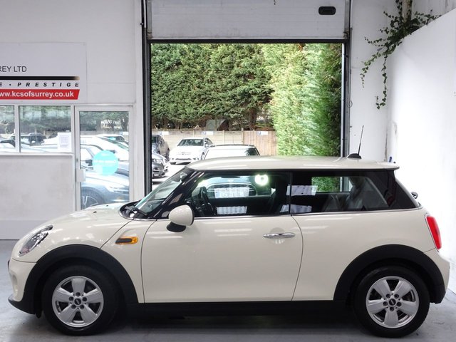 2014 MINI HATCH 1.5 Cooper Hatchback 3dr Petrol Auto Euro 6 (s/s) (136 ps) - Photo 3