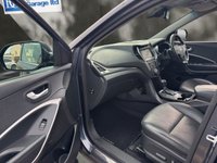 USED 2017 17 HYUNDAI SANTA FE 2.2 CRDi Blue Drive Premium SE SUV 5dr Diesel Auto 4WD Euro 6 (s/s) (7 Seat) (200 ps) &pound;200 TO SECURE - DELIVERY AVAILABLE