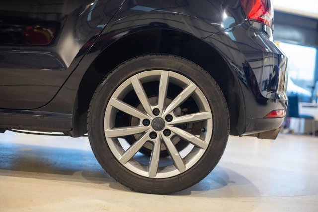 2015 Volkswagen Polo 1.2L SE Design 5dr - Photo 7