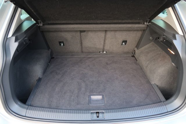 2017 VOLKSWAGEN TIGUAN 2.0 TDI BlueMotion Tech SE SUV 5dr Diesel Manual Euro 6 (s/s) (150 ps) - Photo 11