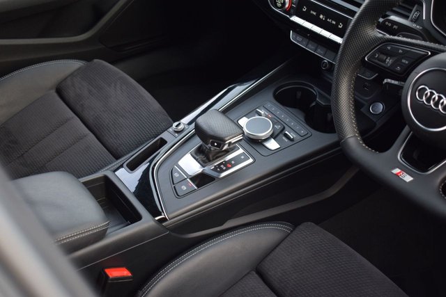 2019 Audi A4 Avant 2L Black Edition 5dr - Photo 7