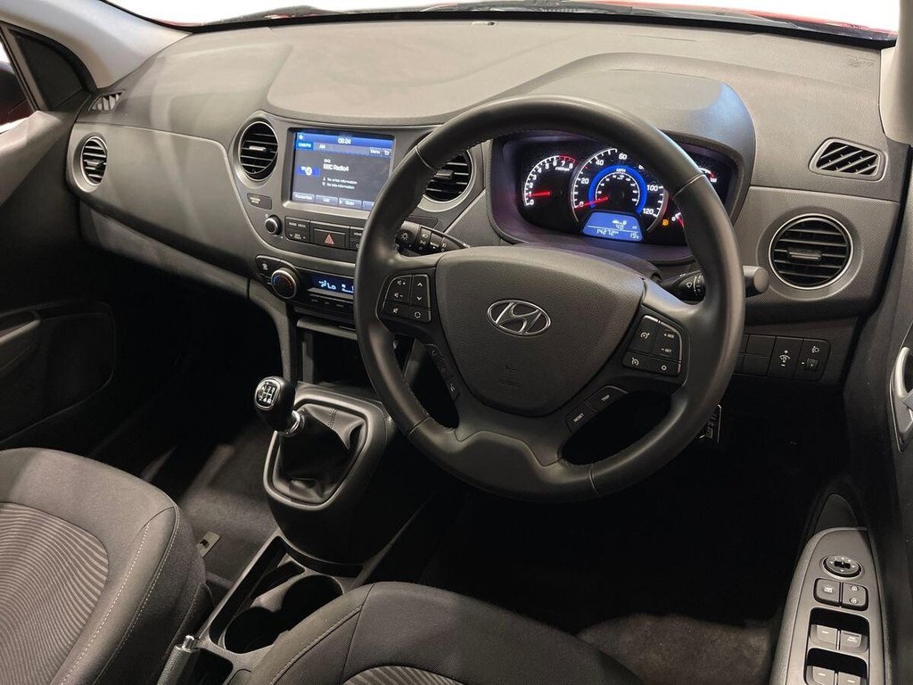 USED 2018 68 HYUNDAI I10 1.2 Premium Hatchback 5dr Petrol Manual Euro 6 (87 ps) APPLE CAR PLAY AND ANDROID AUTO