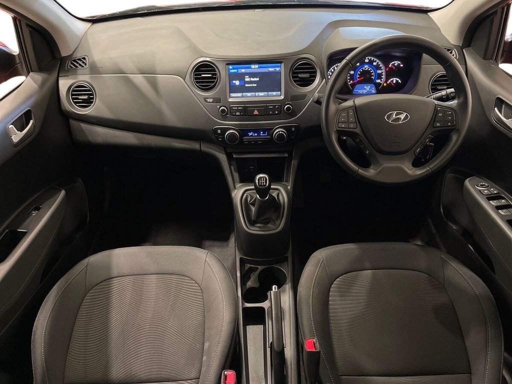 USED 2018 68 HYUNDAI I10 1.2 Premium Hatchback 5dr Petrol Manual Euro 6 (87 ps) APPLE CAR PLAY AND ANDROID AUTO