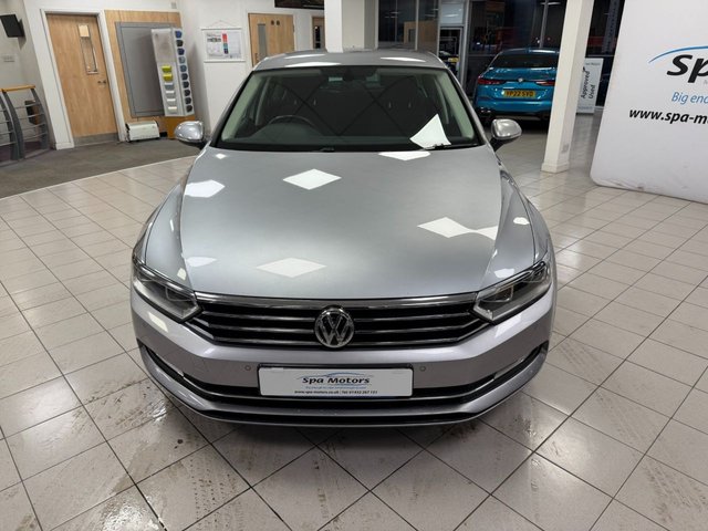 2018 Volkswagen Passat 2L SE Business 4dr - Photo 2