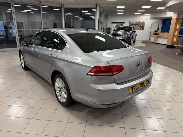 2018 Volkswagen Passat 2L SE Business 4dr - Photo 5