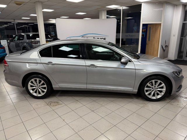 2018 Volkswagen Passat 2L SE Business 4dr - Photo 9