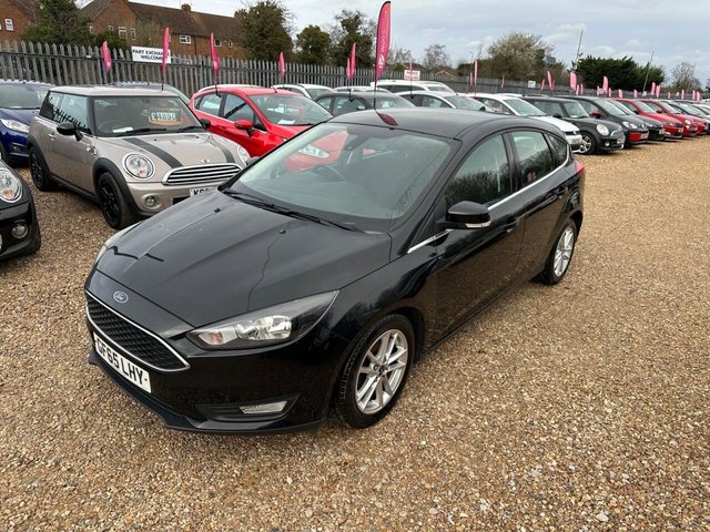 2015 FORD FOCUS 1.0T EcoBoost Zetec Euro 6 (s/s) 5dr - Photo 4