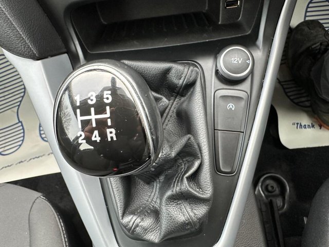 2015 FORD FOCUS 1.0T EcoBoost Zetec Euro 6 (s/s) 5dr - Photo 11