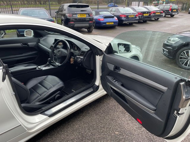 2010 Mercedes-Benz E-CLASS - Photo 8