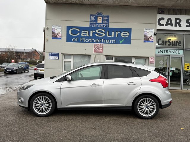 2014 FORD FOCUS 1.6 TDCi Zetec Hatchback 5dr Diesel Manual Euro 5 (s/s) (115 ps) - Photo 2