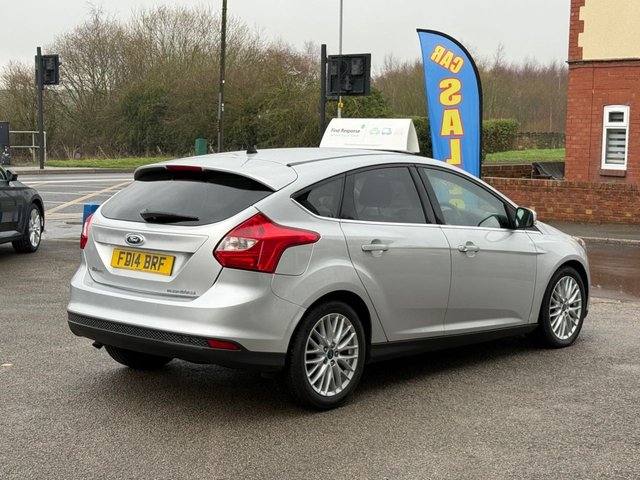 2014 FORD FOCUS 1.6 TDCi Zetec Hatchback 5dr Diesel Manual Euro 5 (s/s) (115 ps) - Photo 5