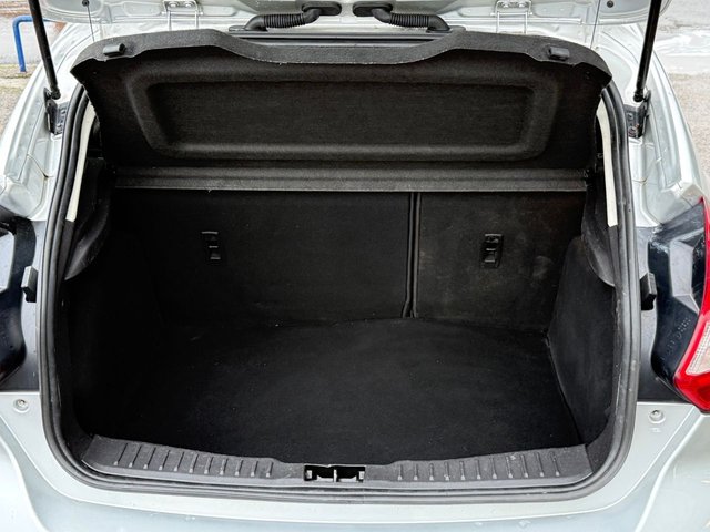 2014 FORD FOCUS 1.6 TDCi Zetec Hatchback 5dr Diesel Manual Euro 5 (s/s) (115 ps) - Photo 12