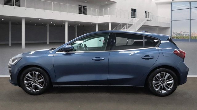 2022 Ford Focus 1L Titanium Style 5dr - Photo 12