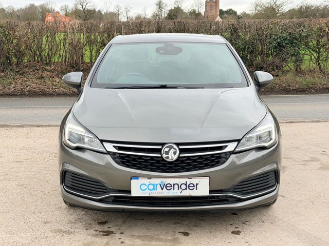 2017 Vauxhall Astra 1.4L SRI Vx Line 5dr - Photo 11