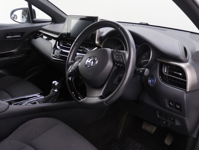 2019 Toyota C-HR 1.8L Design 5dr - Photo 10
