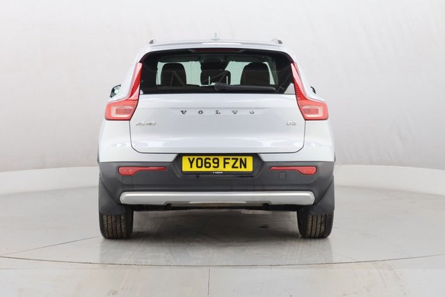2020 Volvo Xc40 2L Momentum 5dr - Photo 9