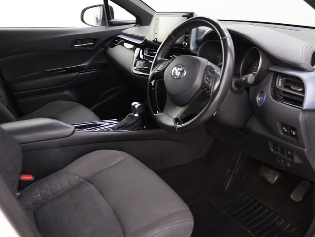 2020 Toyota C-HR 1.8L Design 5dr - Photo 12