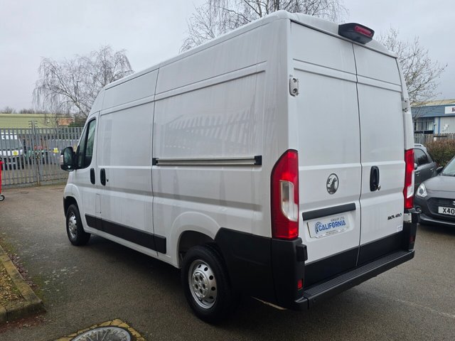 2022 Vauxhall Movano 2.2L Dynamic 5dr - Photo 9