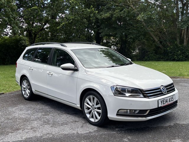 View our Volkswagen Passat 1.6 TDI BlueMotion Tech Executive Estate 5dr Diesel Manual Euro 5 (s/s) (105 ps)