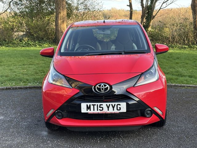 2015 Toyota Aygo 1L X-Play 5dr - Photo 9