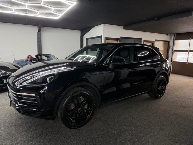 2018 PORSCHE CAYENNE - Photo 2