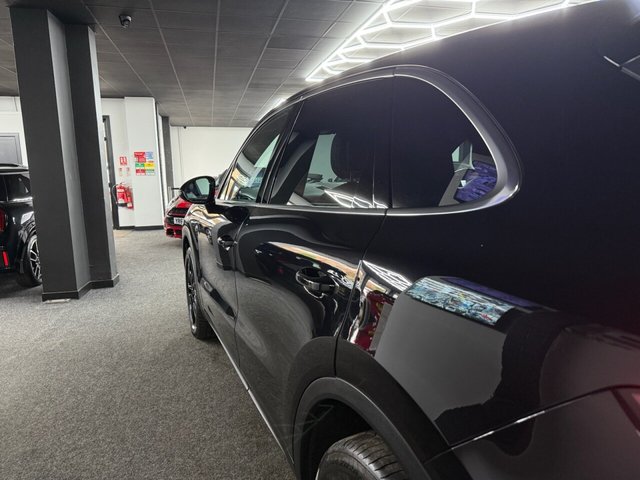 2018 PORSCHE CAYENNE - Photo 5