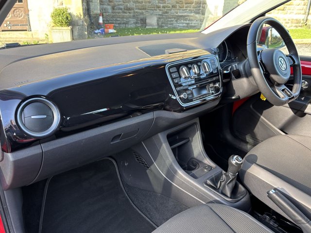 2013 Volkswagen Up! 1L High Up! 5dr - Photo 11