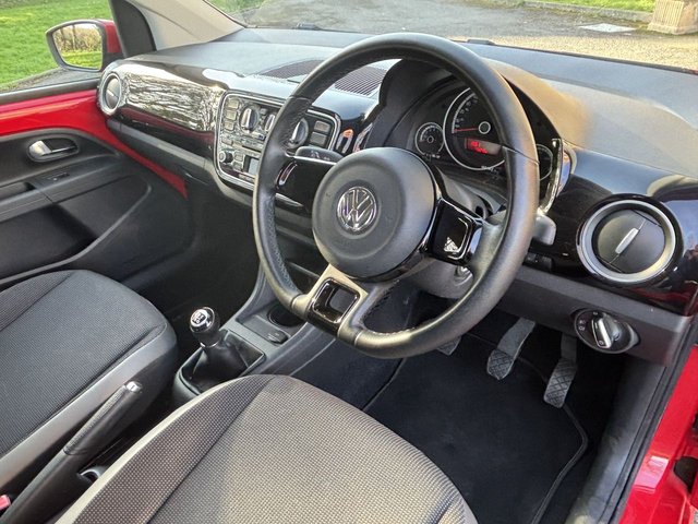 2013 Volkswagen Up! 1L High Up! 5dr - Photo 9
