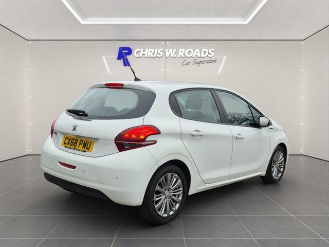 2018 Peugeot 208 1.2L Signature 5dr - Photo 11