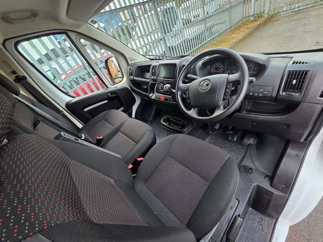 2024 Vauxhall Movano 2.2L Prime 5dr - Photo 2