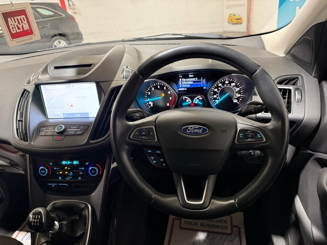2019 FORD KUGA 1.5T EcoBoost Titanium Edition SUV 5dr Petrol Manual Euro 6 (s/s) (150 ps) - Photo 9