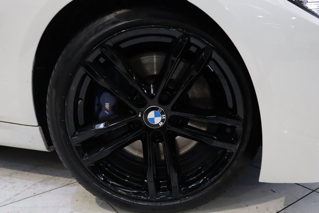 2018 BMW 3 SERIES - Photo 6