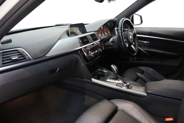 2018 BMW 3 SERIES - Photo 10