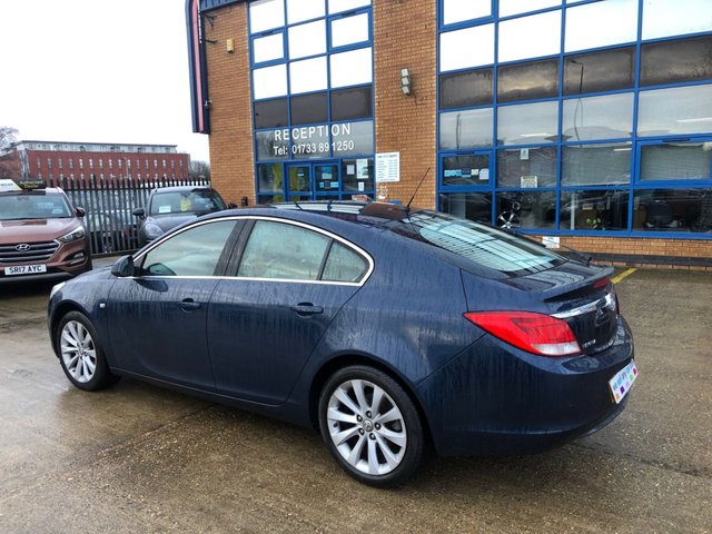 2011 VAUXHALL INSIGNIA 2011 2.0 CDTi ecoFLEX Exclusiv Hatchback 5dr Diesel Manual Euro 5 (s/s) (130 ps) - Photo 5