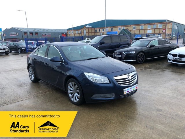 2011 VAUXHALL INSIGNIA 2011 2.0 CDTi ecoFLEX Exclusiv Hatchback 5dr Diesel Manual Euro 5 (s/s) (130 ps)