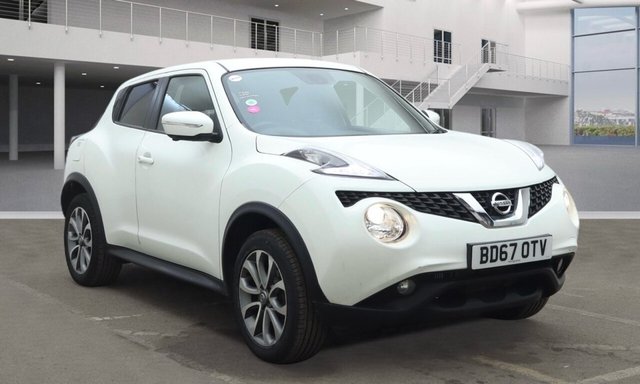 2017 Nissan Juke 1.2L Tekna 5dr - Photo 2