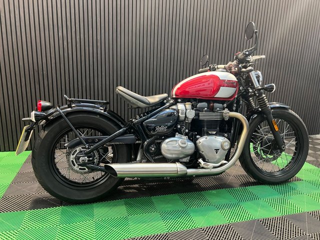 View our TRIUMPH BOBBER