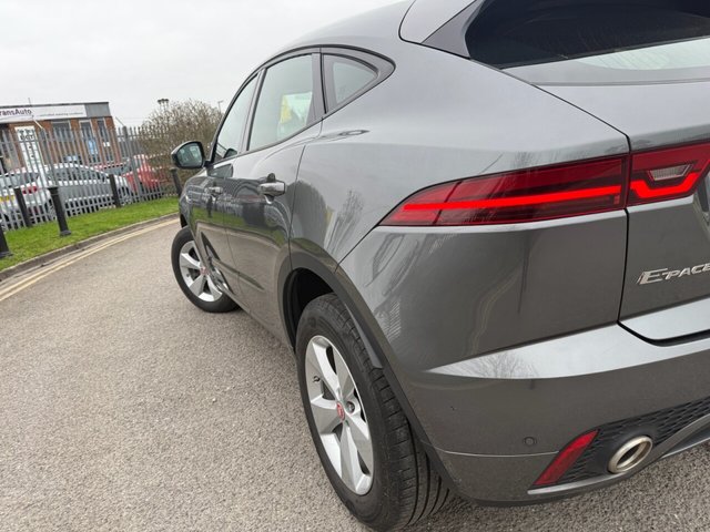 2019 Jaguar E-Pace 2L R-Dynamic S 5dr - Photo 7