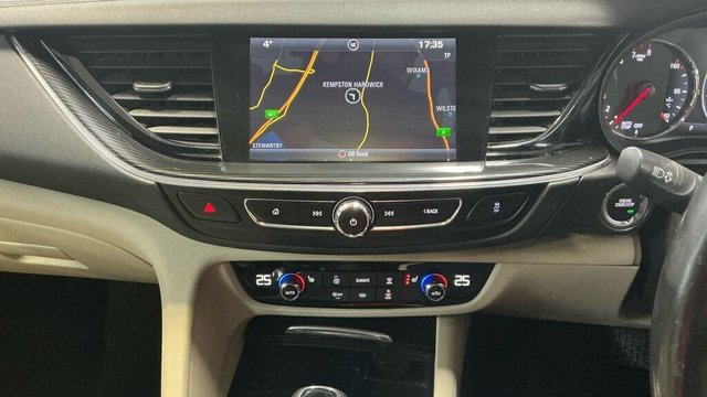 2017 VAUXHALL INSIGNIA 2.0i Turbo Elite Nav Sports Tourer Auto 4WD Euro 6 (s/s) 5dr - Photo 12