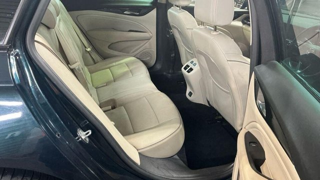 2017 VAUXHALL INSIGNIA 2.0i Turbo Elite Nav Sports Tourer Auto 4WD Euro 6 (s/s) 5dr - Photo 9