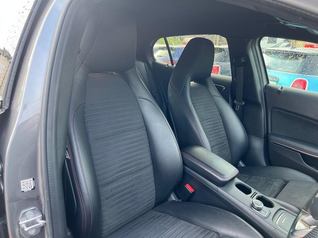 2018 MERCEDES-BENZ GLA 1.6 GLA200 AMG Line SUV 5dr Petrol 7G-DCT Euro 6 (s/s) (156 ps) - Photo 12