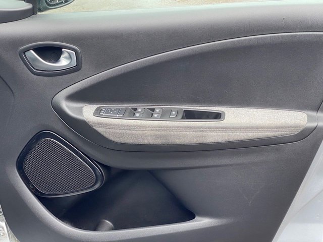 2020 RENAULT ZOE - Photo 8